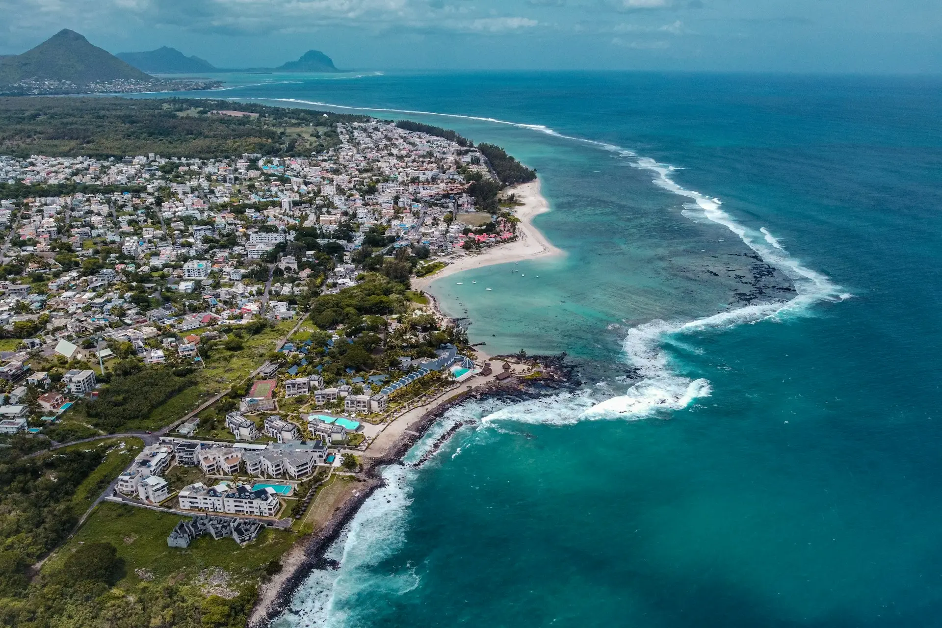 Vue aérienne au-dessus du lagon mauricien